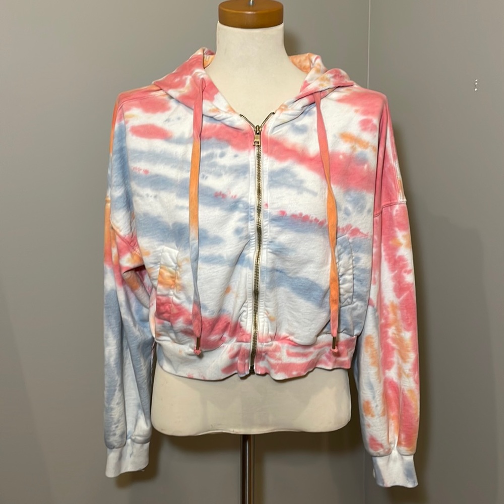 YFB Young, Fabulous & Broke cropped tie dyed hoodie jacket LARGE